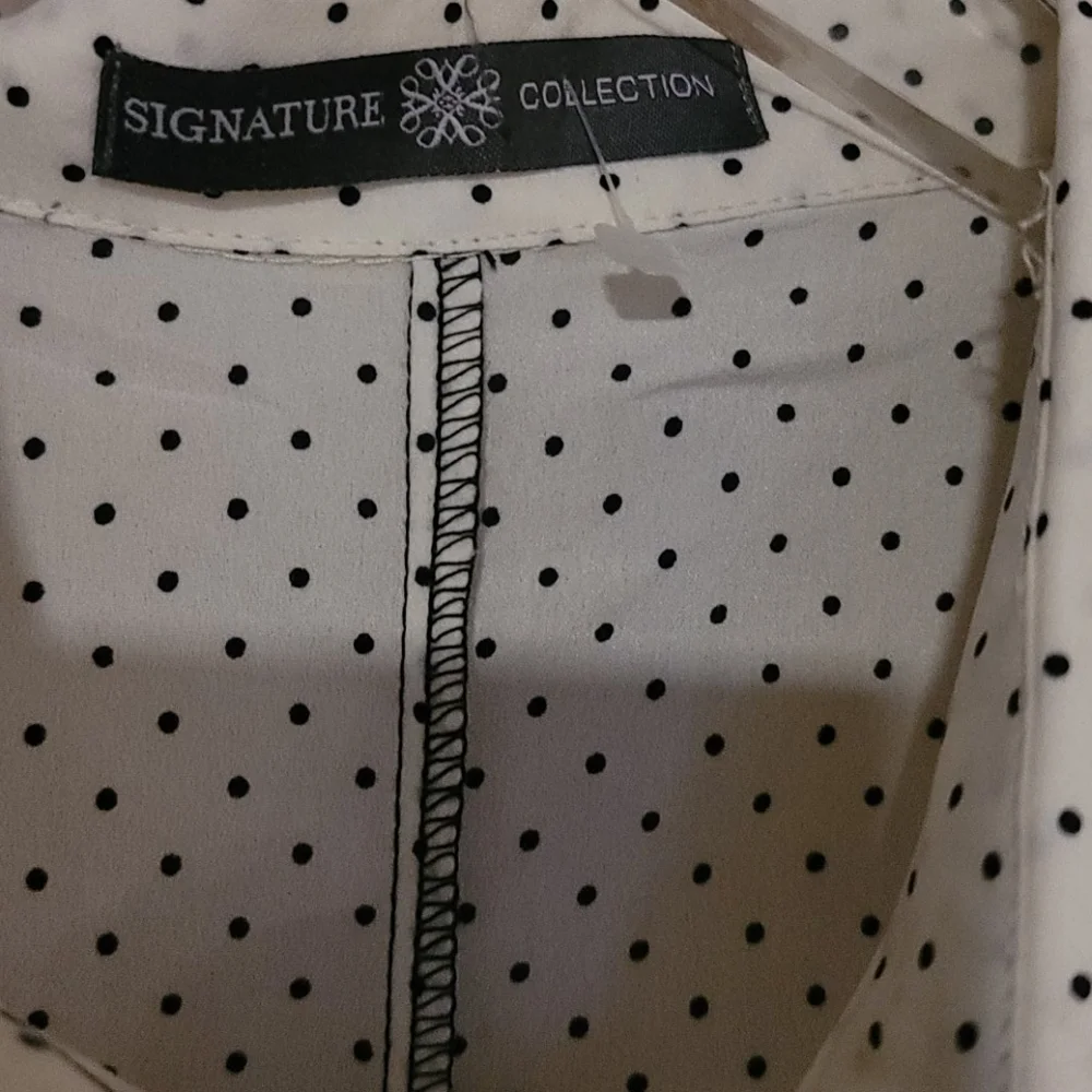 Signature Collection bland and white pot a dot top - Picture 2 of 4